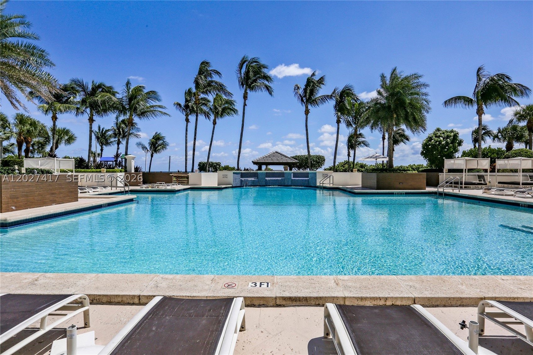 4775 COLLINS AV #1804, Miami Beach FL 33140