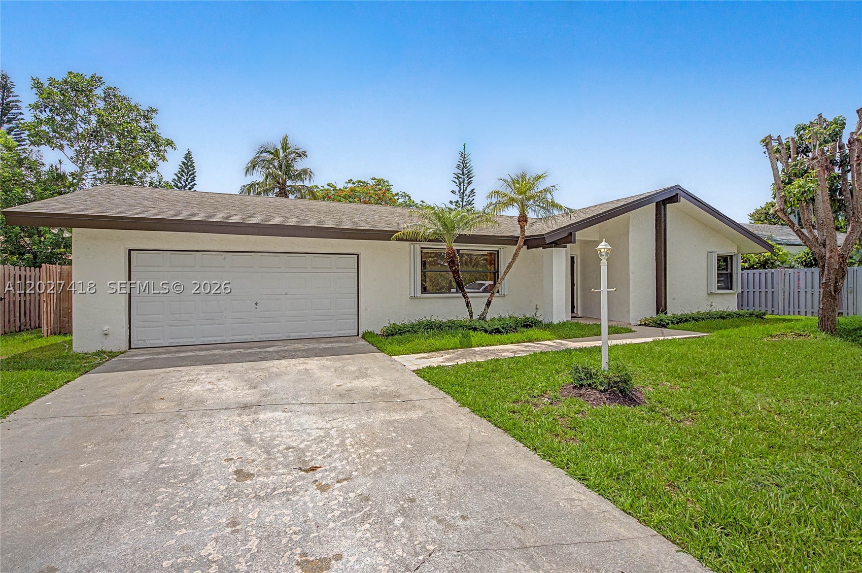 10711 SW 116th Ave, Miami FL 33176