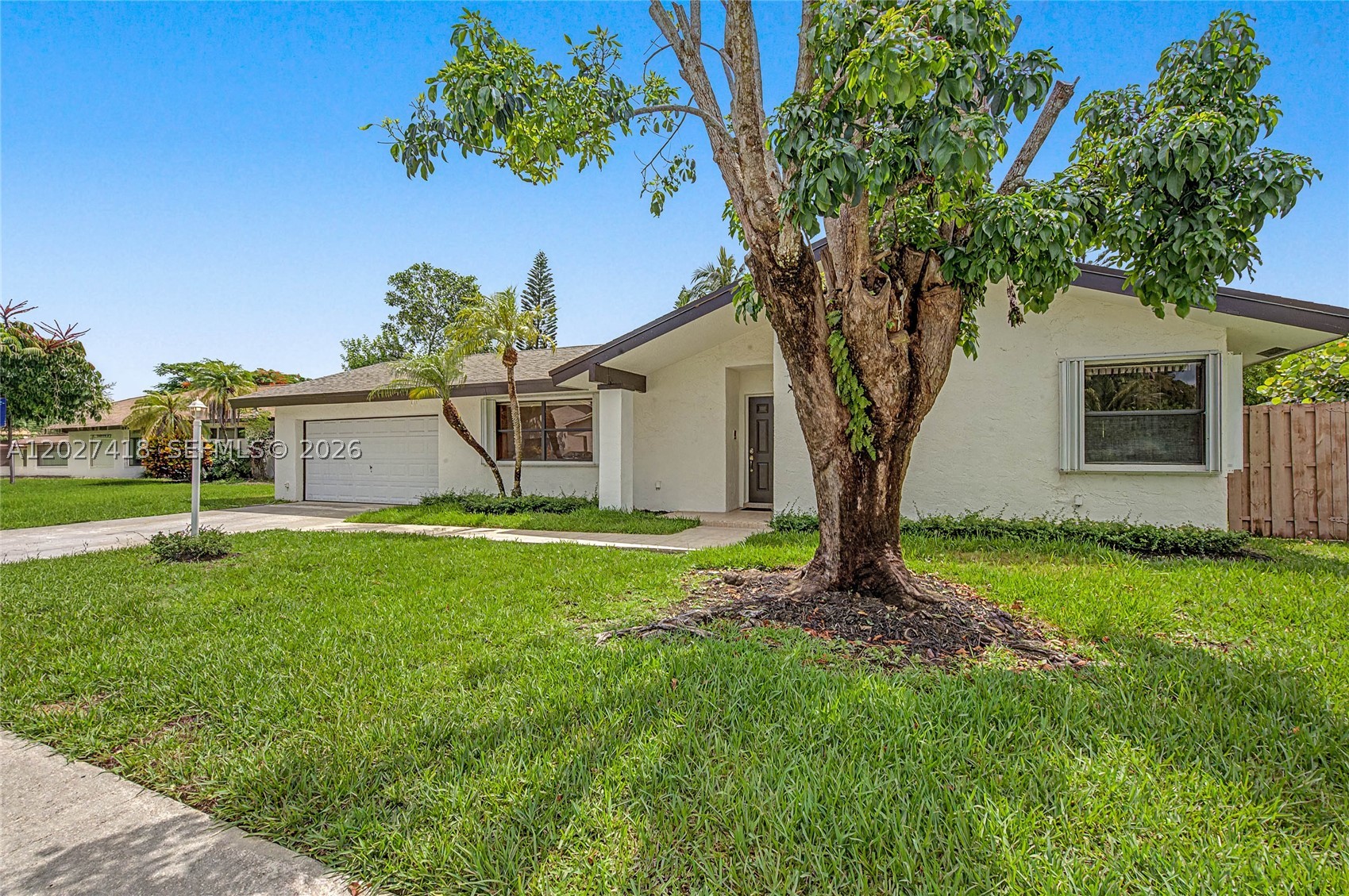 10711 SW 116th Ave, Miami FL 33176