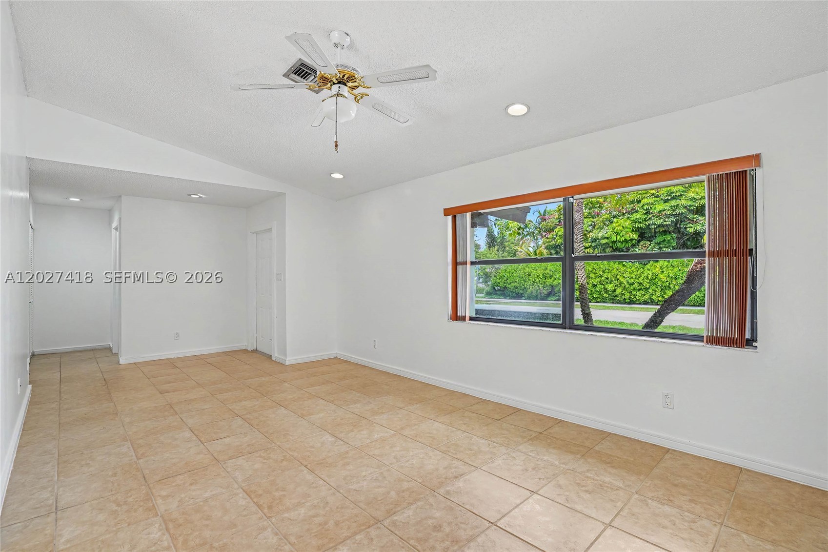 10711 SW 116th Ave, Miami FL 33176