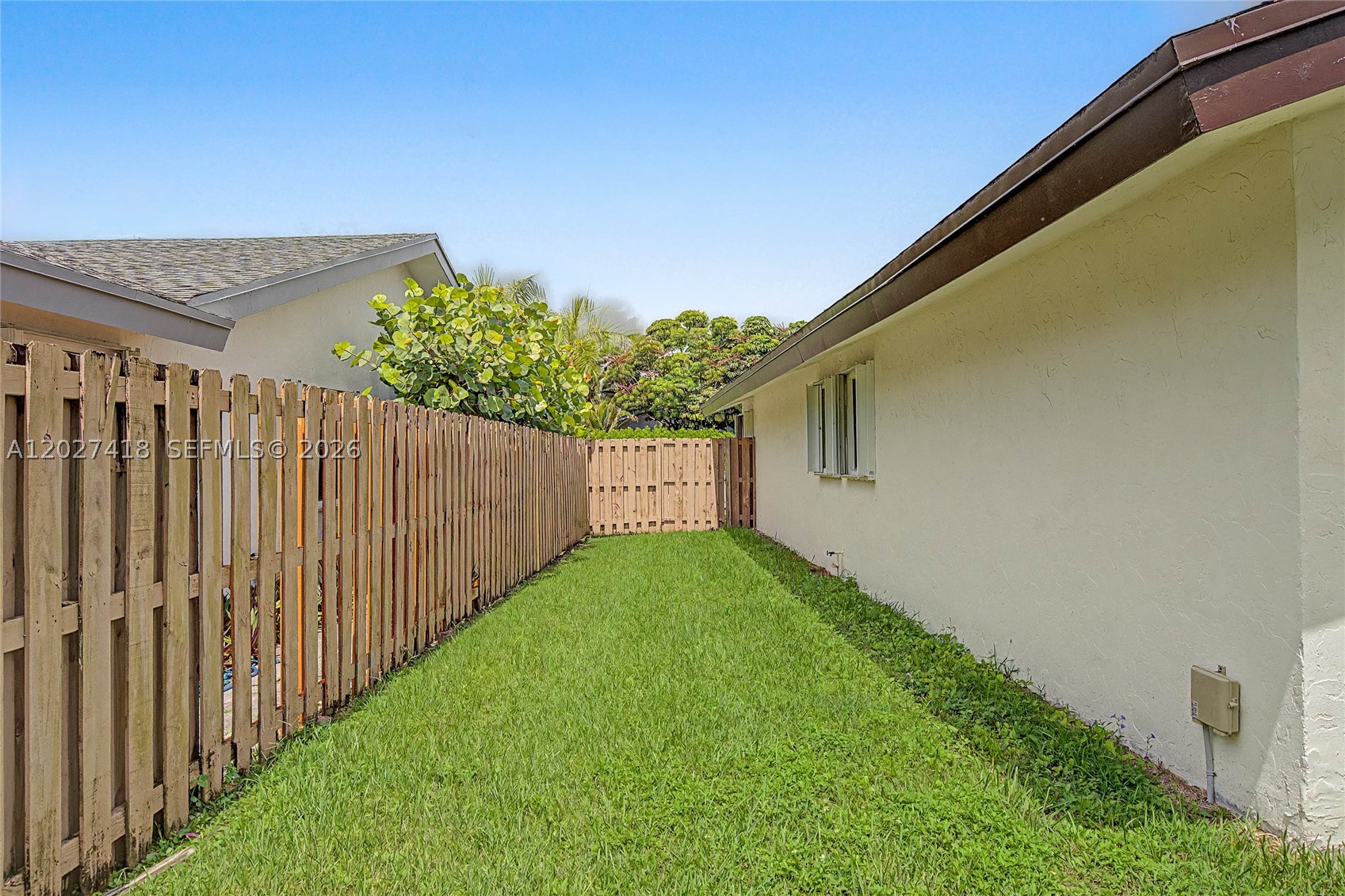 10711 SW 116th Ave, Miami FL 33176