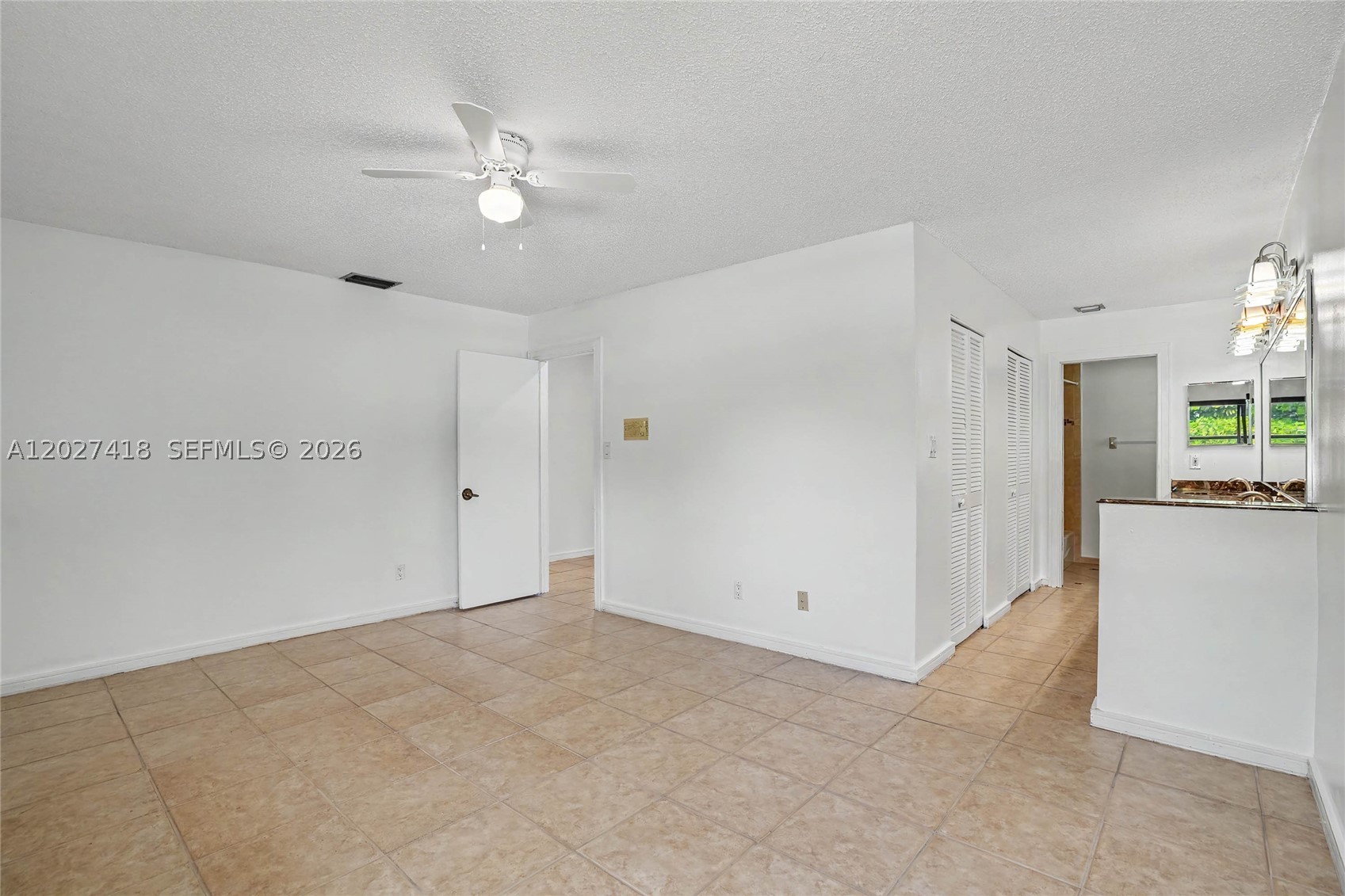 10711 SW 116th Ave, Miami FL 33176