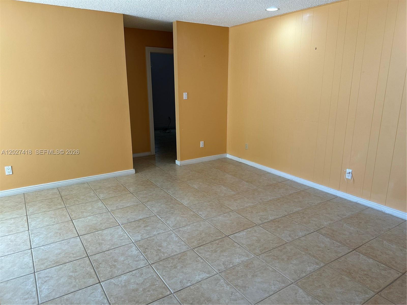 10711 SW 116th Ave, Miami FL 33176