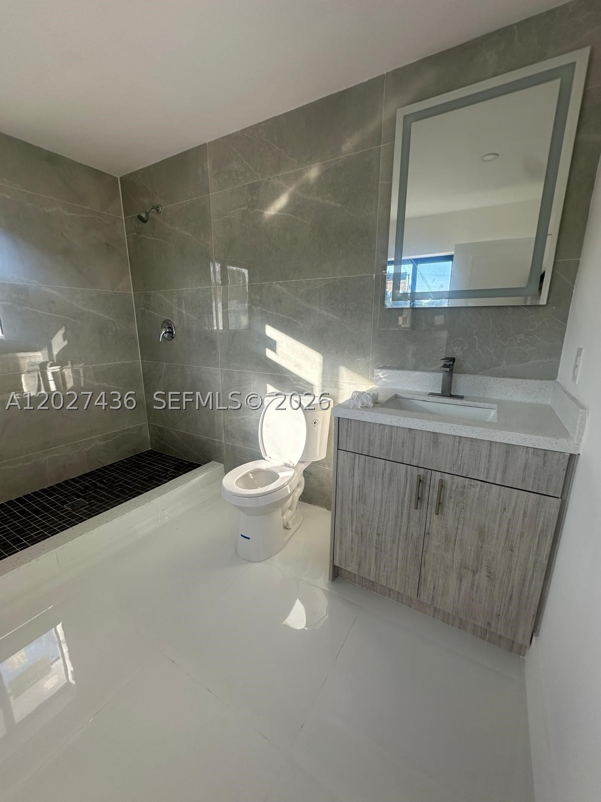 2041 NW 190th Ter, Miami Gardens FL 33056