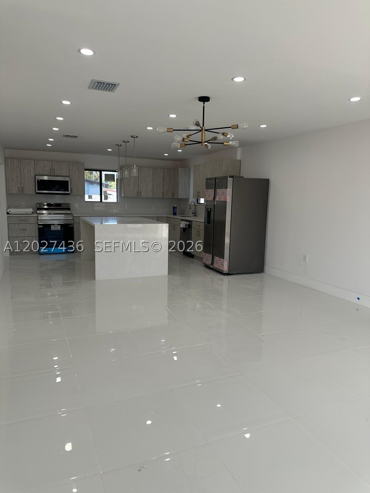 2041 NW 190th Ter, Miami Gardens FL 33056