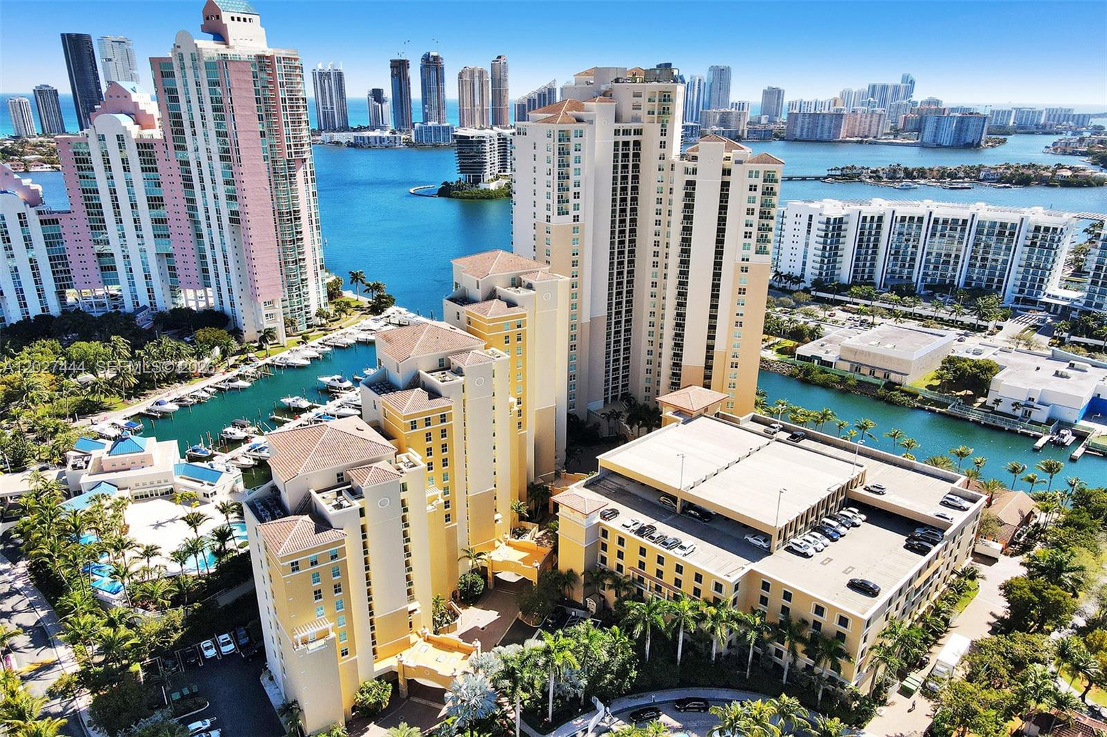 3330 NE 190th St #2411, Aventura FL 33180