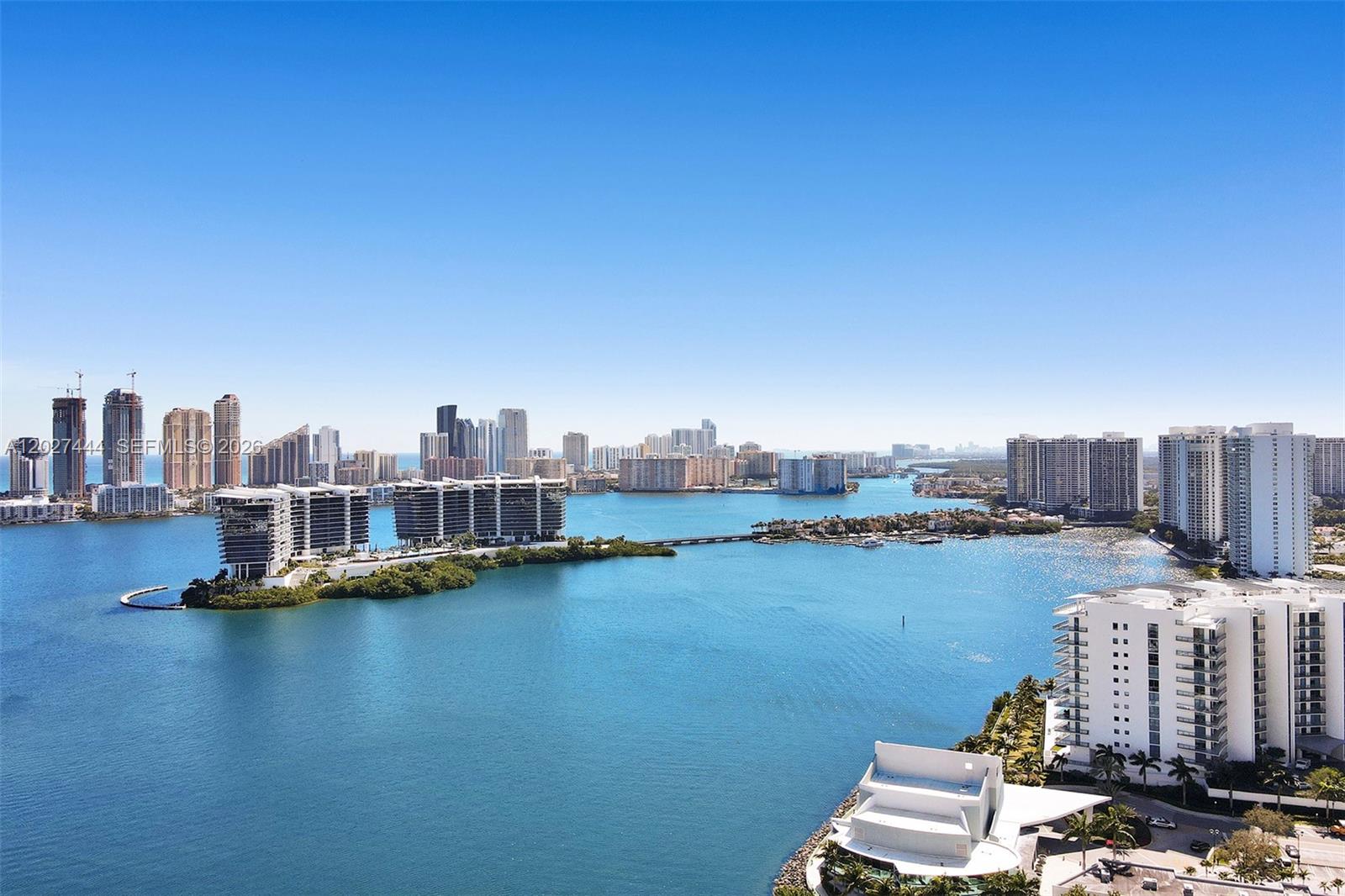 3330 NE 190th St #2411, Aventura FL 33180