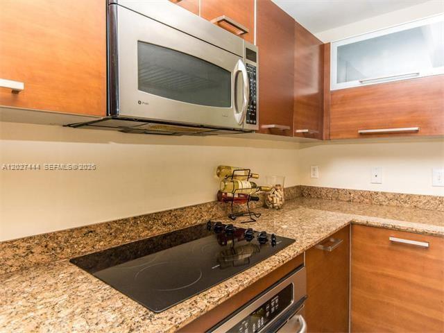 3330 NE 190th St #2411, Aventura FL 33180