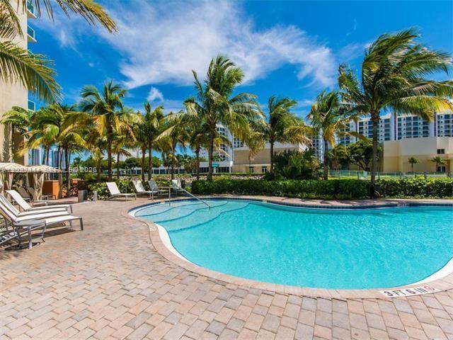 3330 NE 190th St #2411, Aventura FL 33180