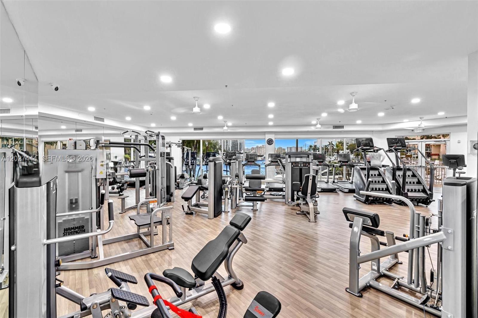 3330 NE 190th St #2411, Aventura FL 33180