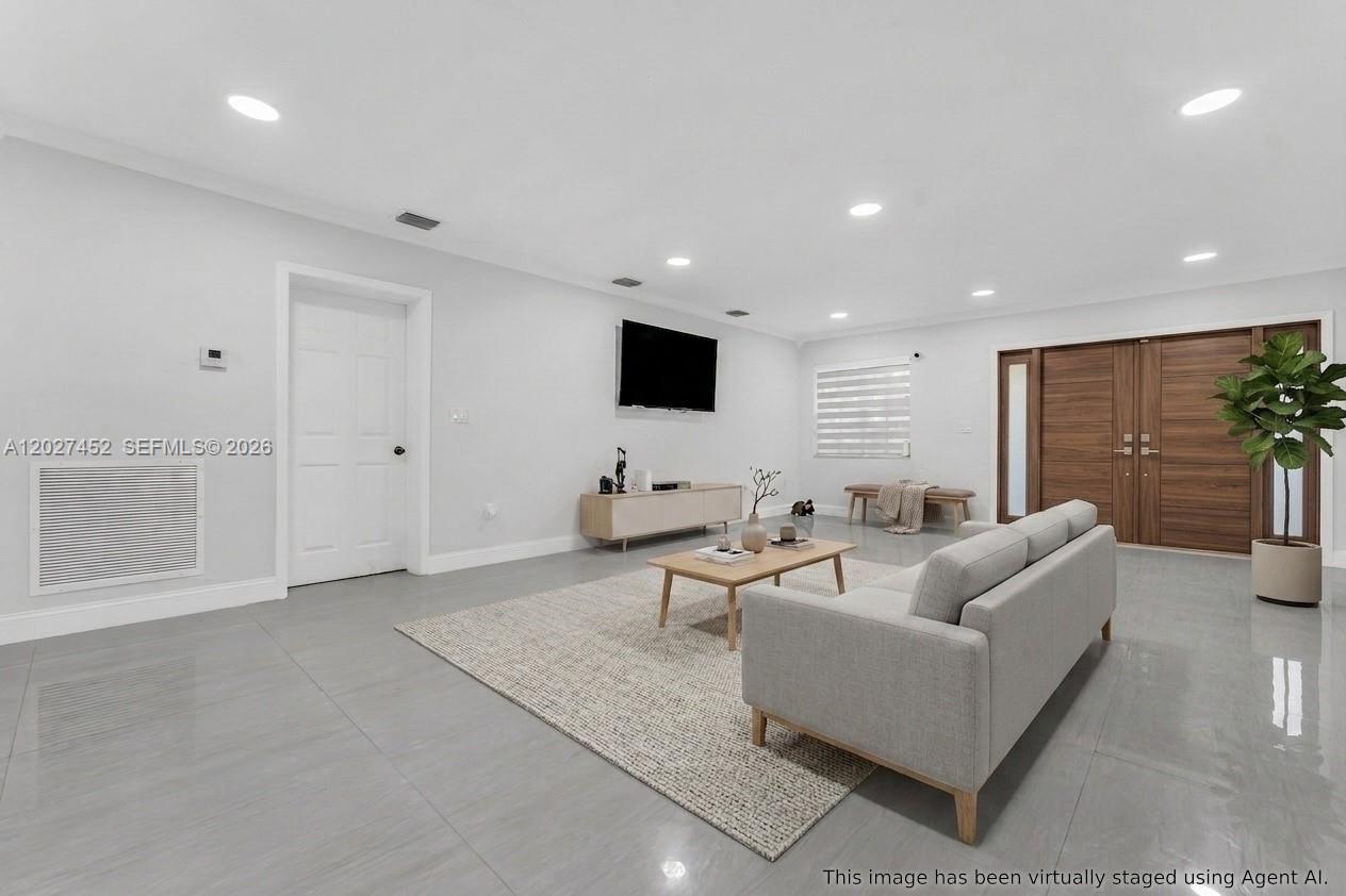 6284 SW 26th St, Miami FL 33155