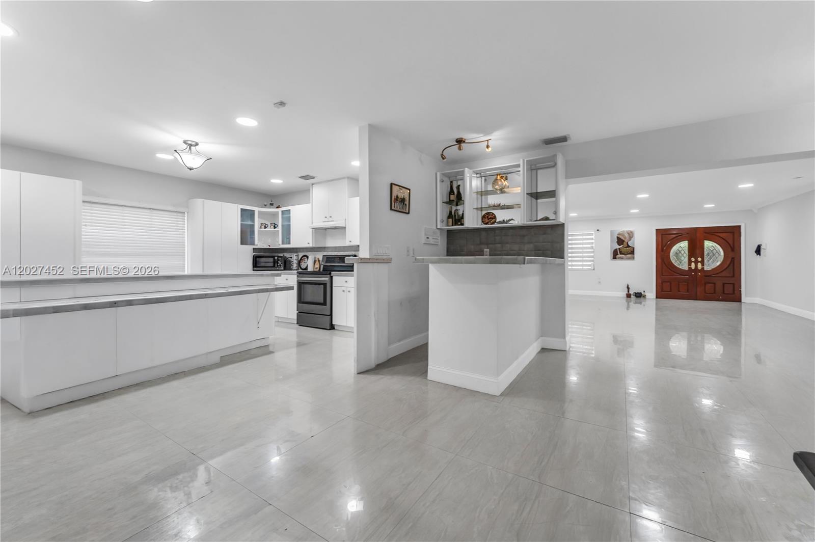 6284 SW 26th St, Miami FL 33155