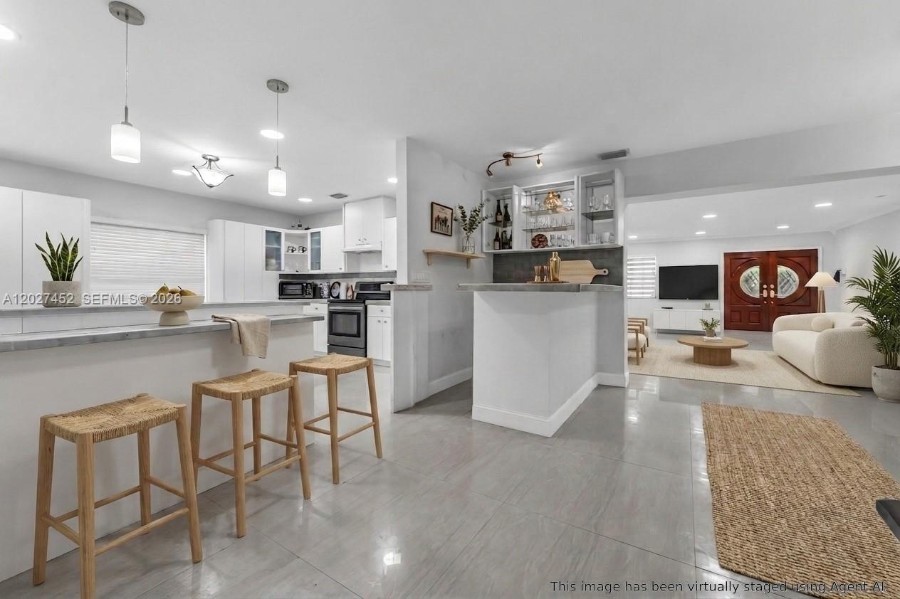 6284 SW 26th St, Miami FL 33155