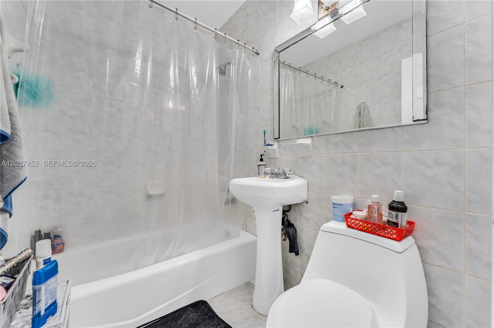 6284 SW 26th St, Miami FL 33155
