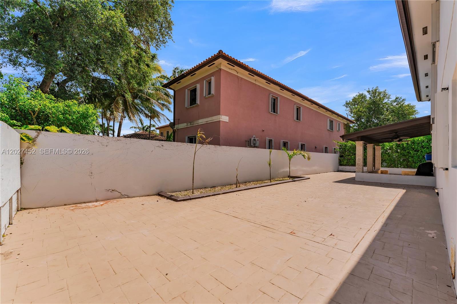 6284 SW 26th St, Miami FL 33155
