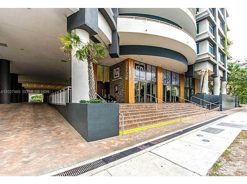60 SW 13th St #4408, Miami FL 33130