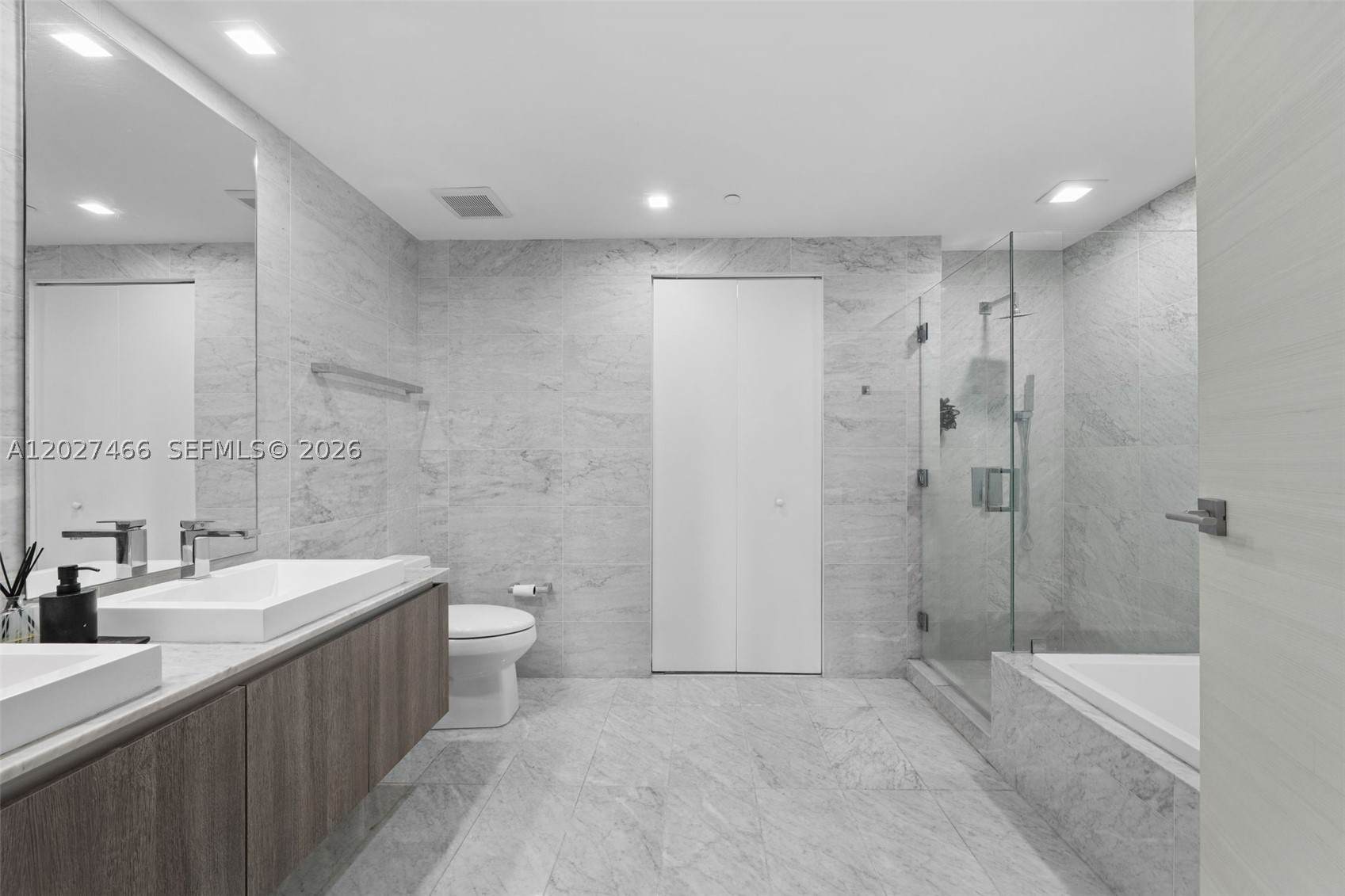 801 S Miami Ave #2901, Miami FL 33130