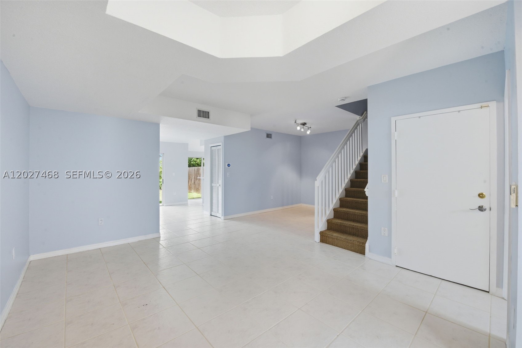 10180 SW 88th St #403, Miami FL 33176
