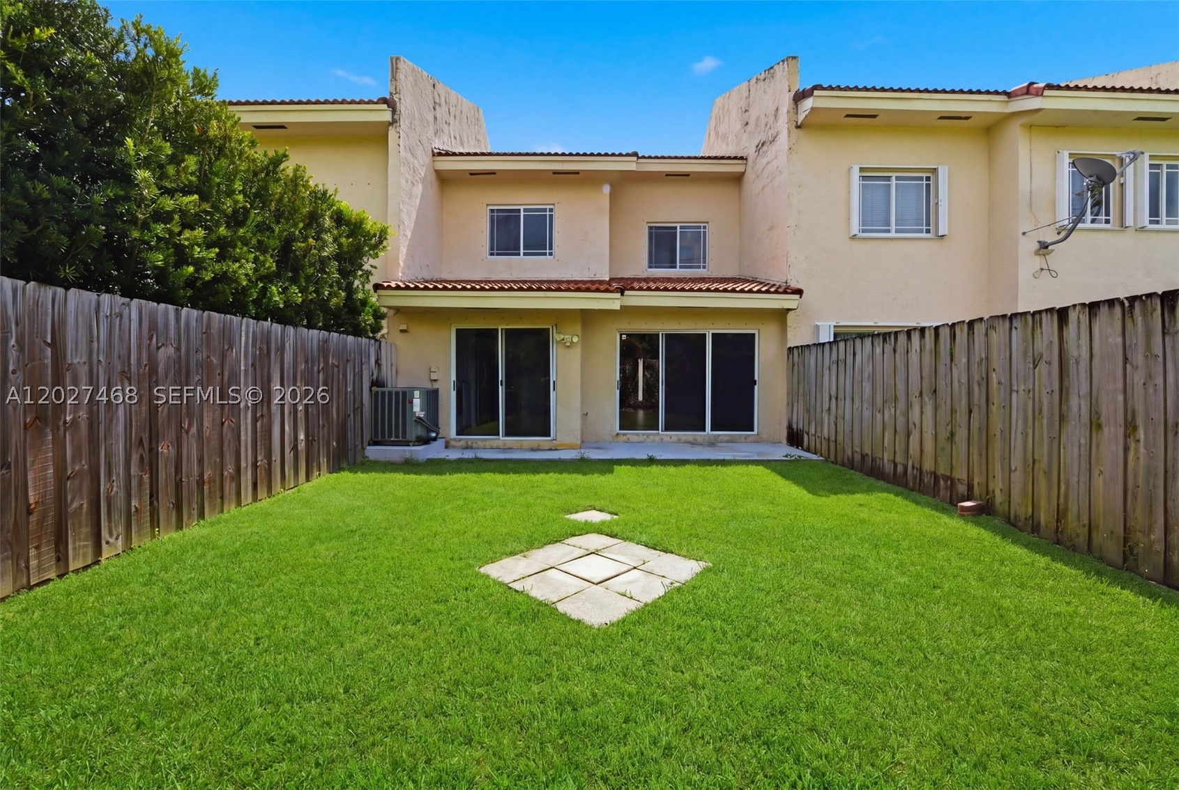 10180 SW 88th St #403, Miami FL 33176