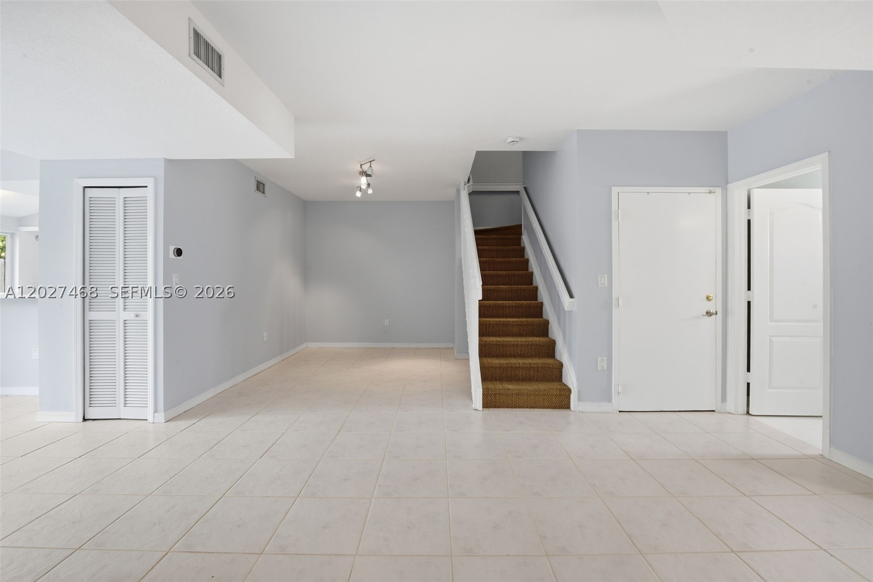 10180 SW 88th St #403, Miami FL 33176