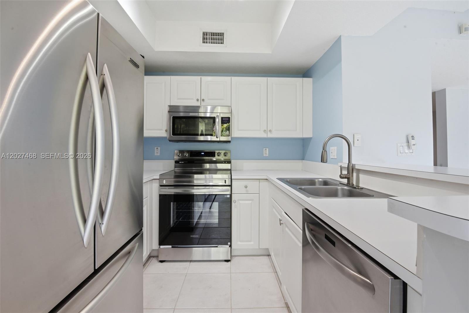 10180 SW 88th St #403, Miami FL 33176