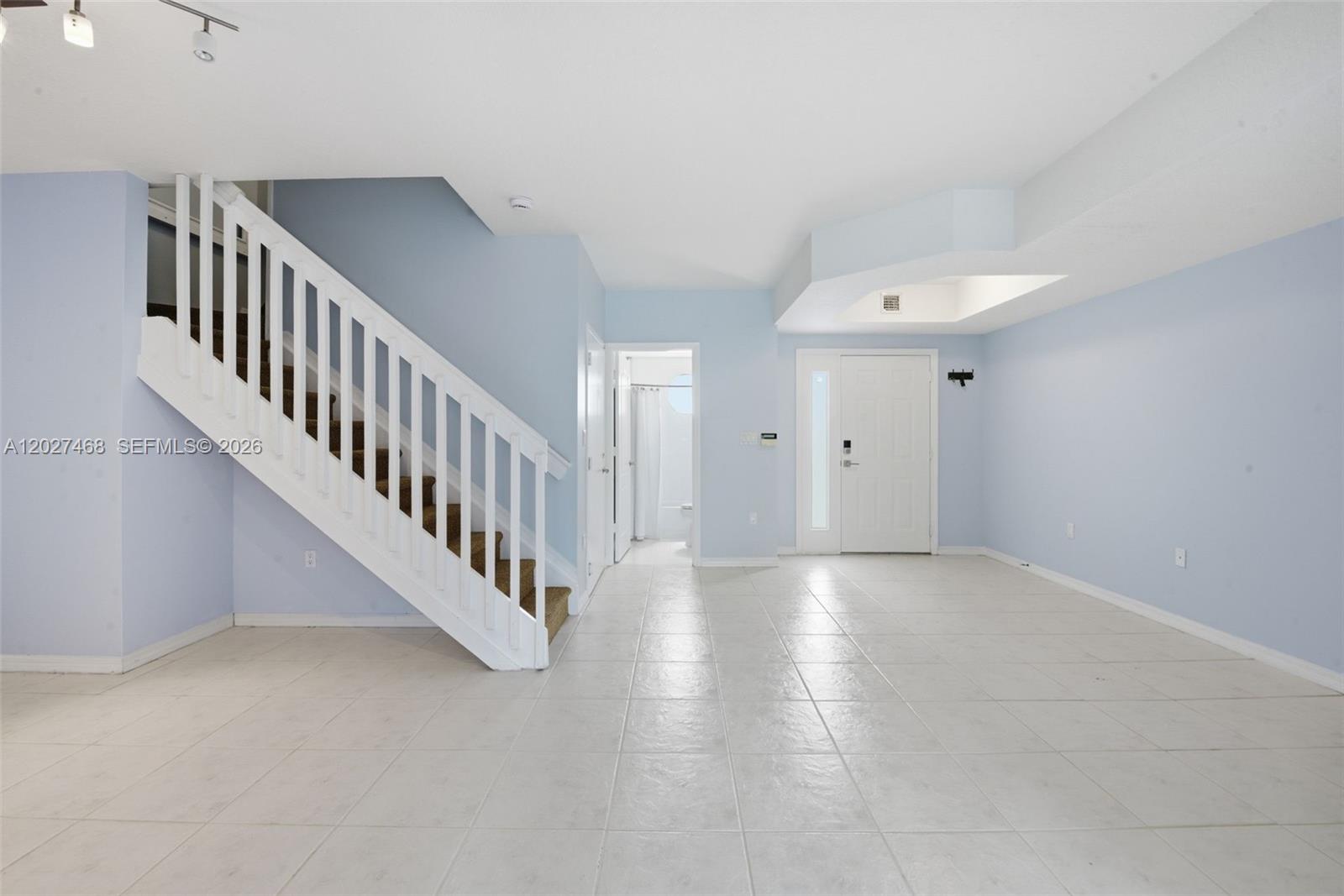 10180 SW 88th St #403, Miami FL 33176