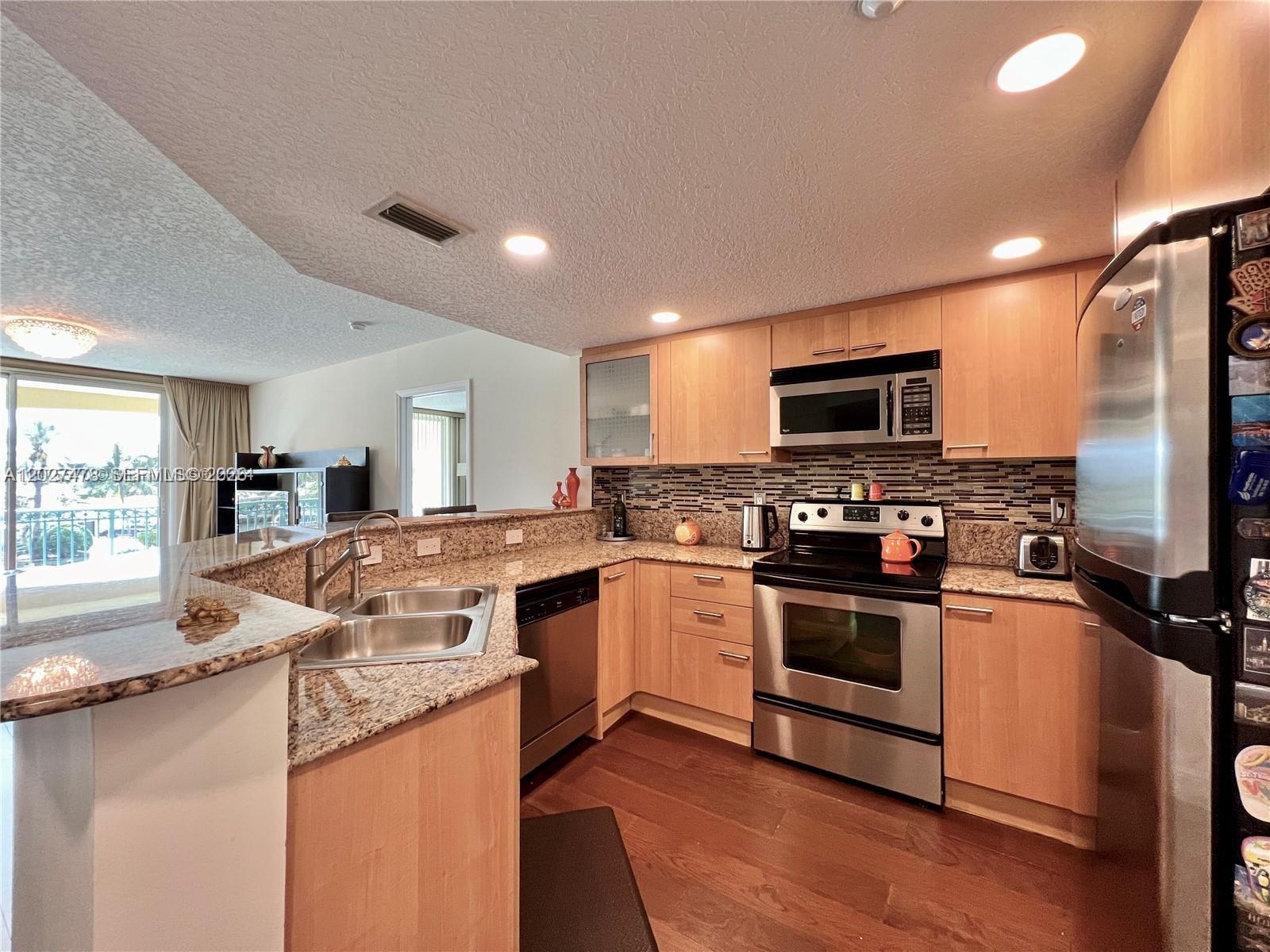 201 S Golden Isles Dr #306, Hallandale Beach FL 33009