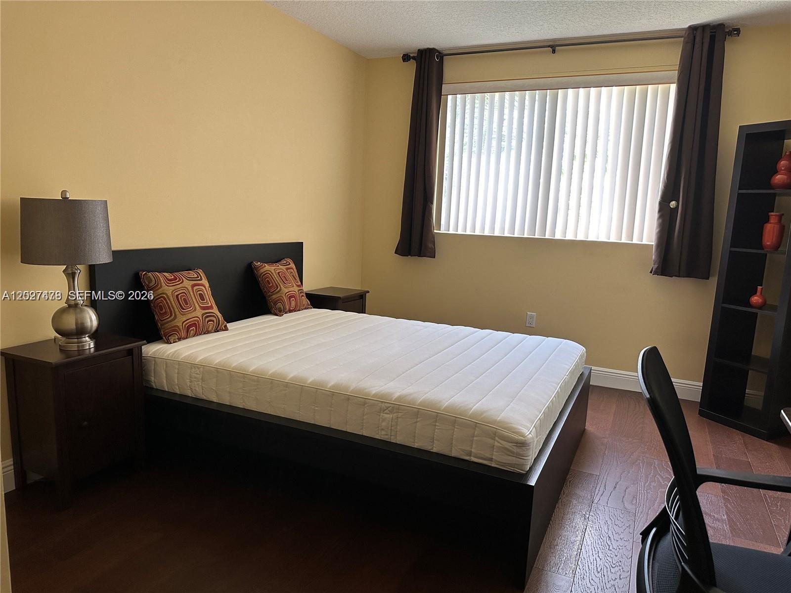 201 S Golden Isles Dr #306, Hallandale Beach FL 33009