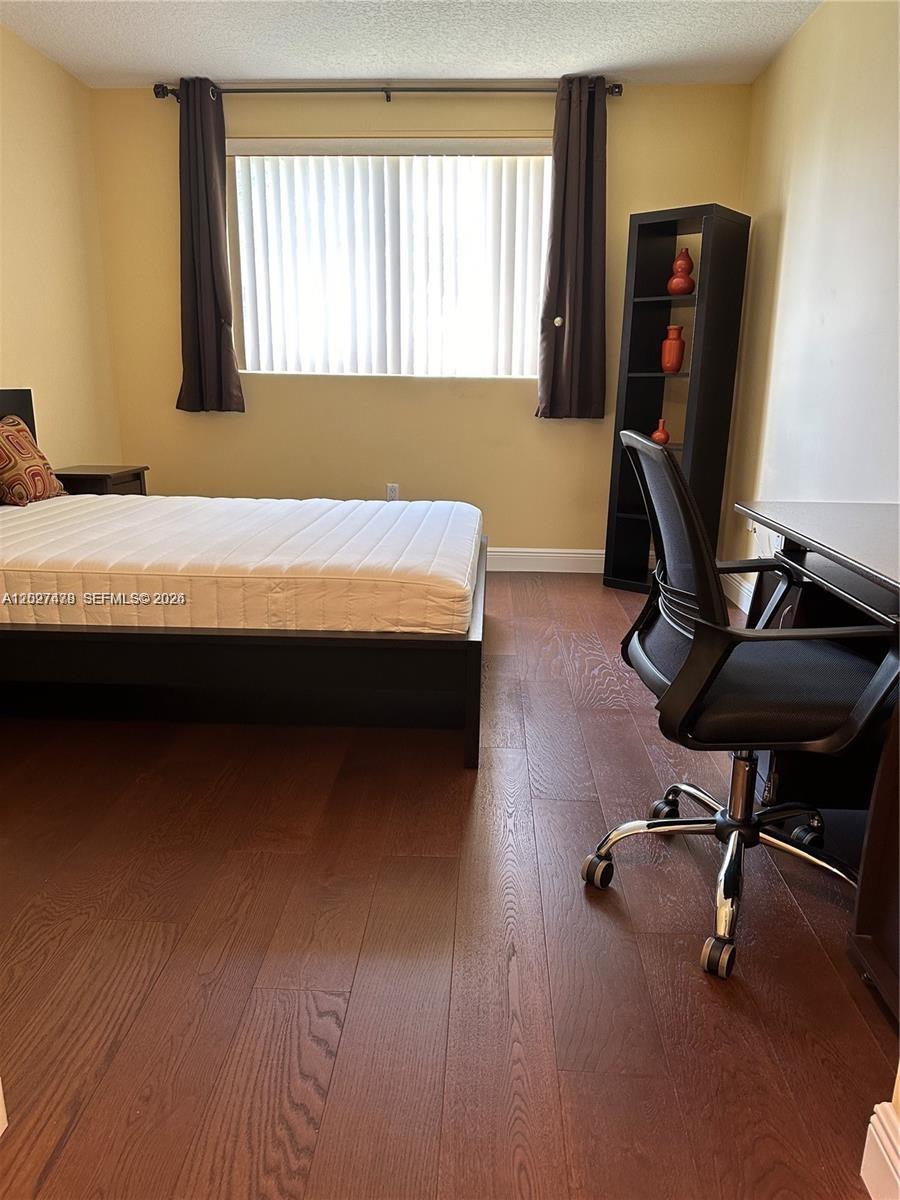 201 S Golden Isles Dr #306, Hallandale Beach FL 33009