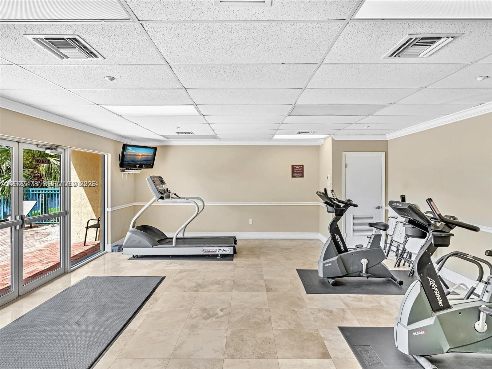 201 S Golden Isles Dr #306, Hallandale Beach FL 33009