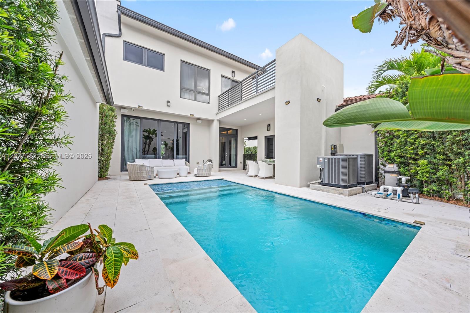 8162 NW 48th Ter, Doral FL 33166