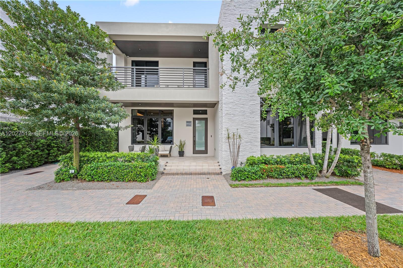 8162 NW 48th Ter, Doral FL 33166