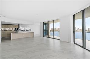 17111 Biscayne Blvd #1210, North Miami Beach FL 33160