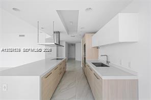 17111 Biscayne Blvd #1210, North Miami Beach FL 33160