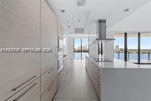 17111 Biscayne Blvd #1210, North Miami Beach FL 33160