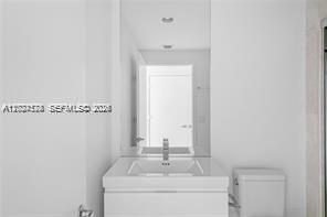 17111 Biscayne Blvd #1210, North Miami Beach FL 33160