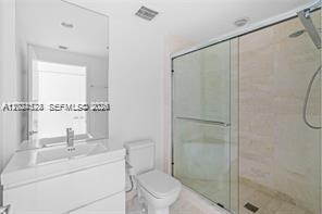 17111 Biscayne Blvd #1210, North Miami Beach FL 33160
