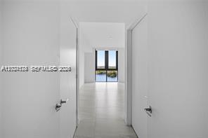 17111 Biscayne Blvd #1210, North Miami Beach FL 33160