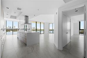 17111 Biscayne Blvd #1210, North Miami Beach FL 33160