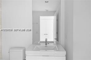 17111 Biscayne Blvd #1210, North Miami Beach FL 33160