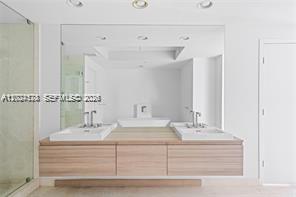 17111 Biscayne Blvd #1210, North Miami Beach FL 33160