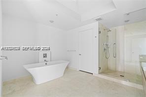 17111 Biscayne Blvd #1210, North Miami Beach FL 33160