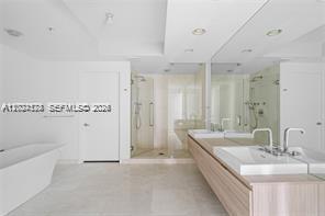 17111 Biscayne Blvd #1210, North Miami Beach FL 33160