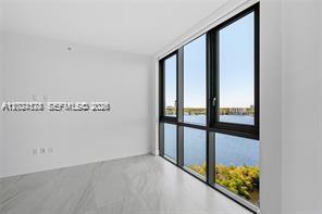 17111 Biscayne Blvd #1210, North Miami Beach FL 33160