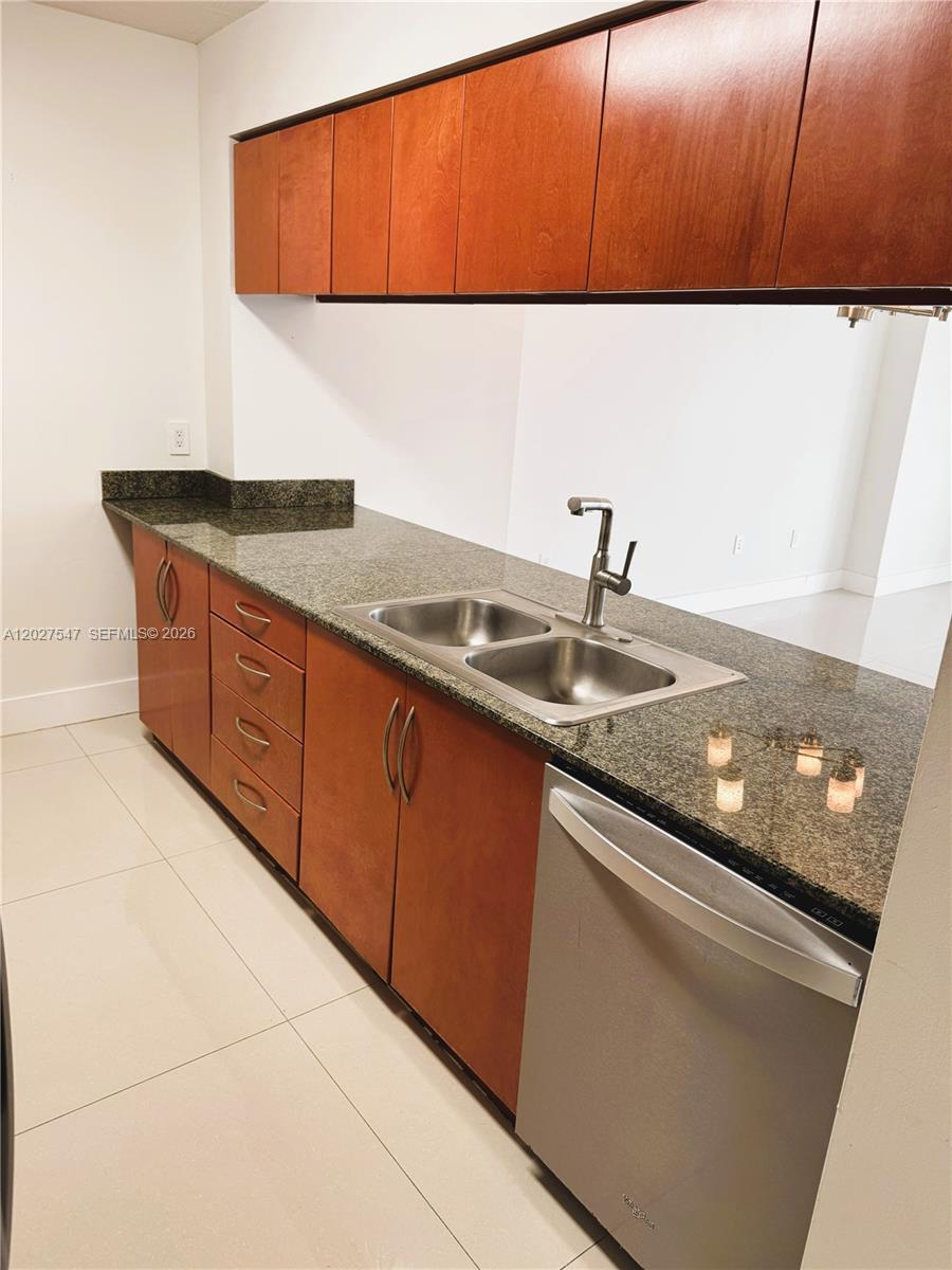 1200 Brickell Bay Dr #3903, Miami FL 33131