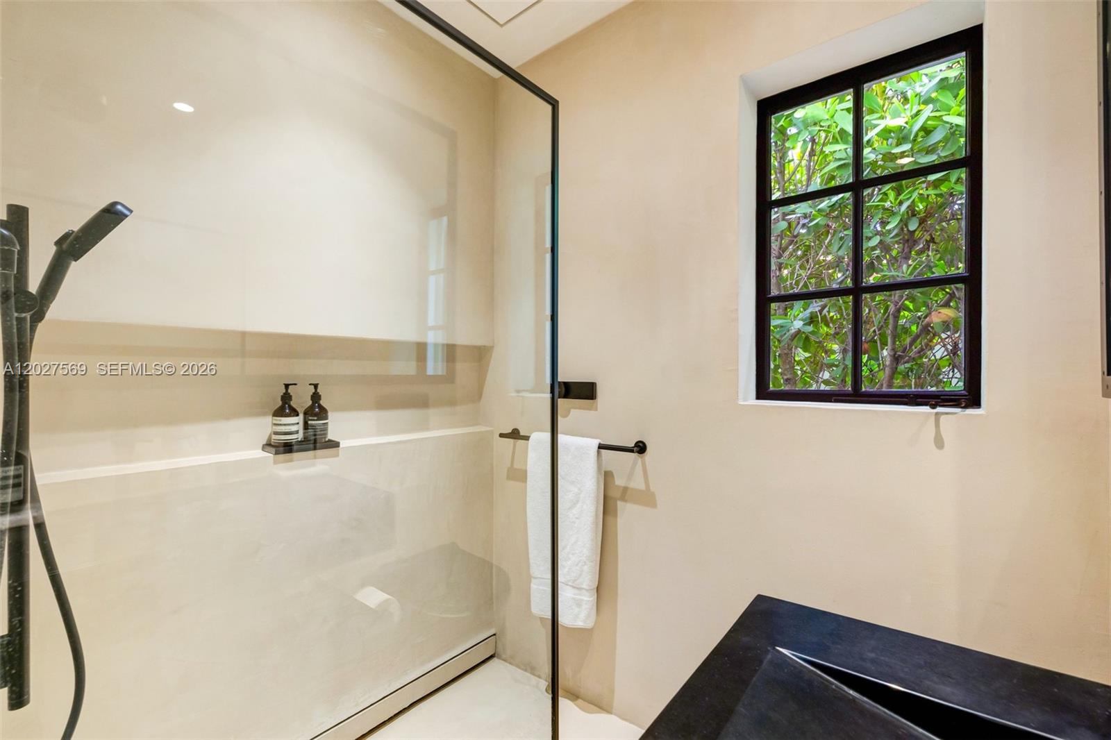 1225 Alhambra Cir, Coral Gables FL 33134