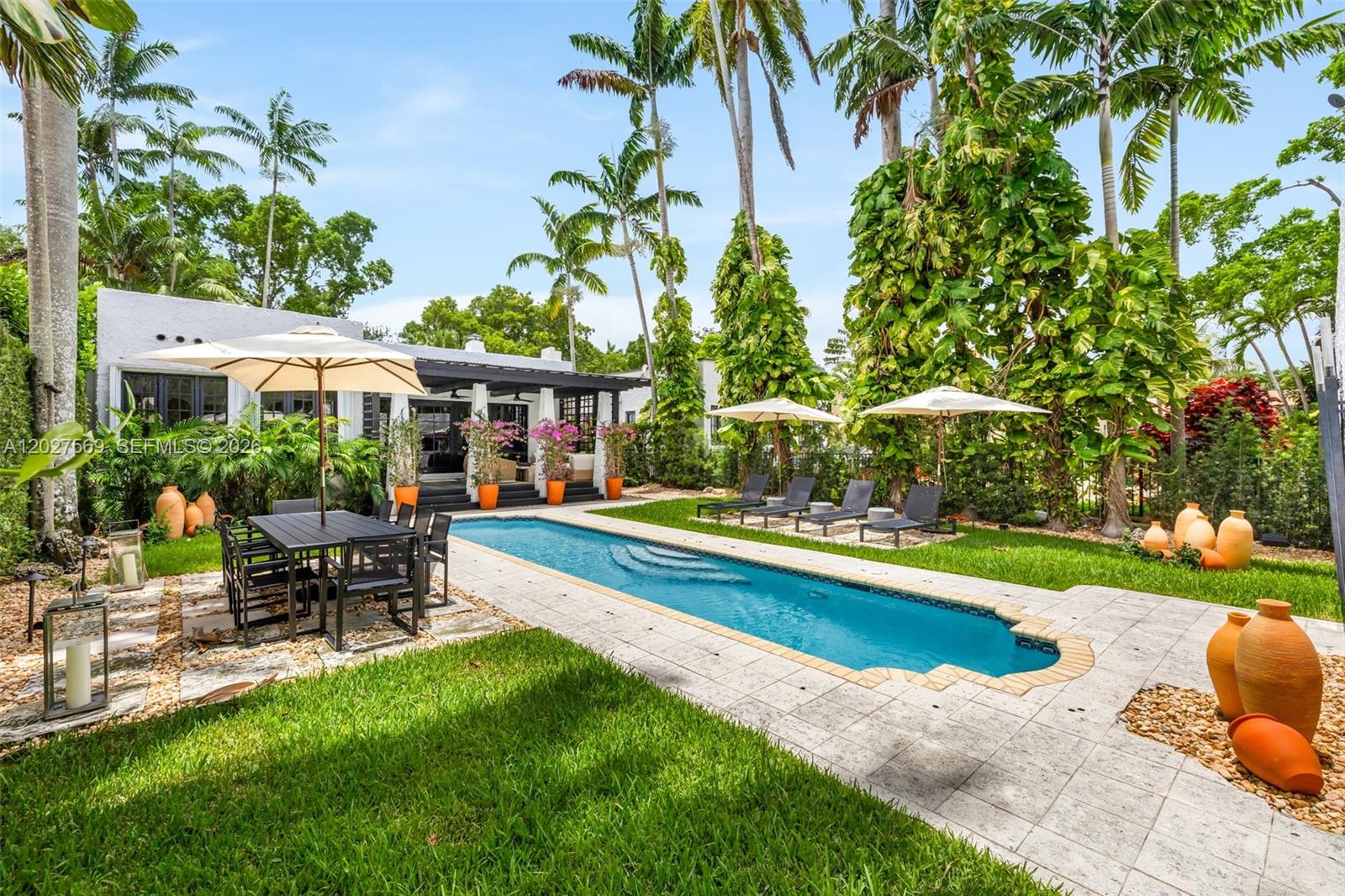 1225 Alhambra Cir, Coral Gables FL 33134
