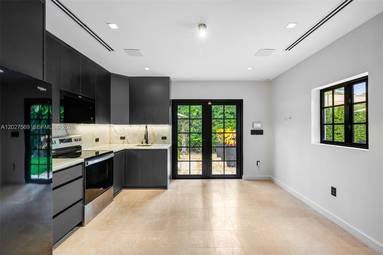 1225 Alhambra Cir, Coral Gables FL 33134