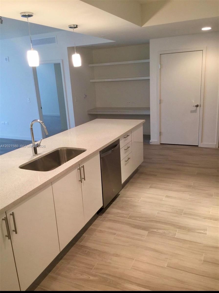 999 SW 1st Ave #2005, Miami FL 33130