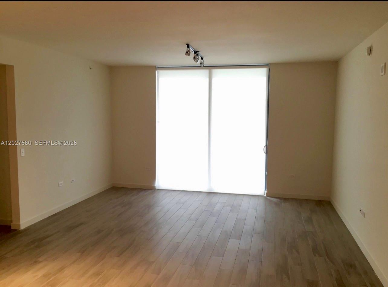 999 SW 1st Ave #2005, Miami FL 33130
